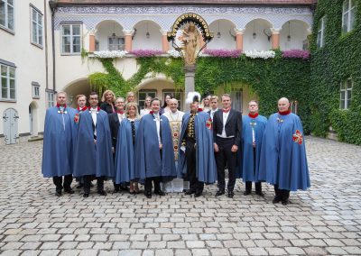 Erste feierliche Investitur auf Schloß Hofhegnenberg